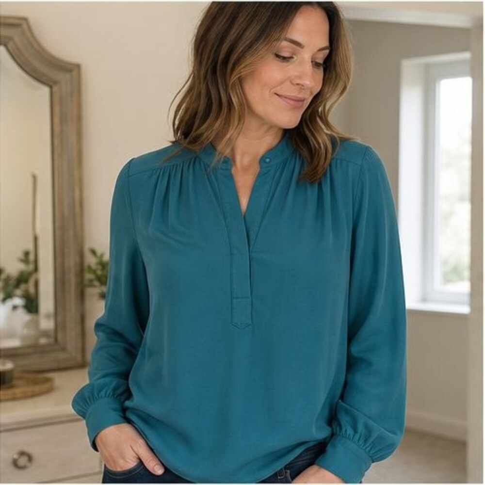 Lilac Ruffle Blouse - Picture 2 of 6